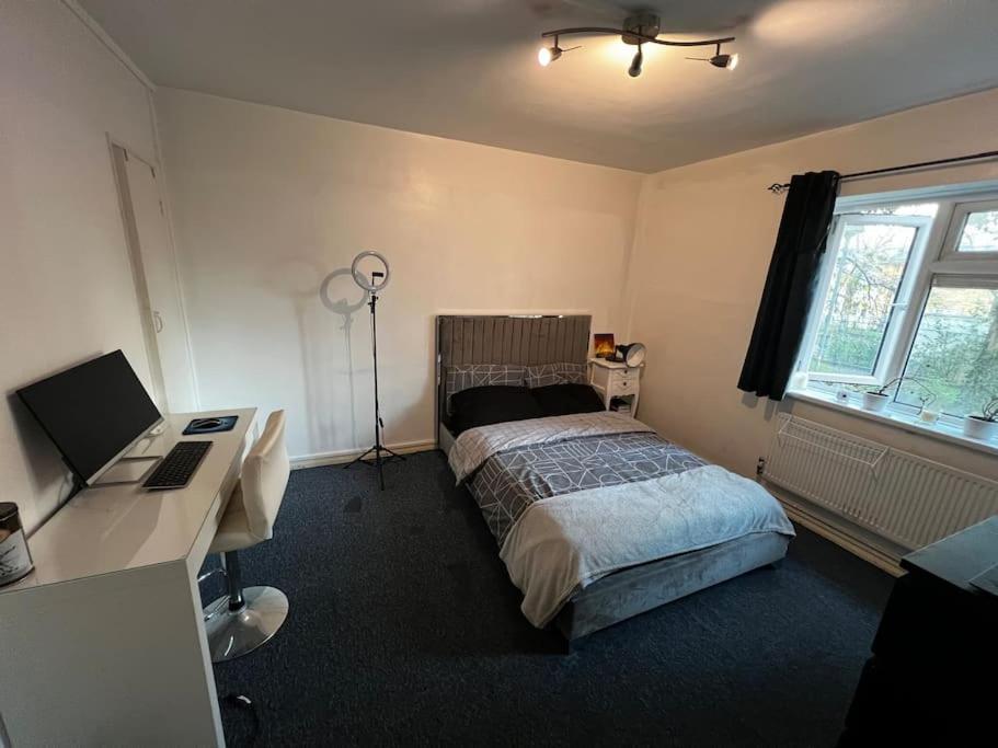 1-Bed Flat With Fast Wi-Fi In Prime Location 15Mins From Central London Exterior photo