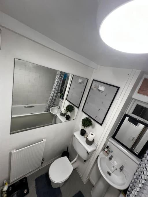 1-Bed Flat With Fast Wi-Fi In Prime Location 15Mins From Central London Exterior photo